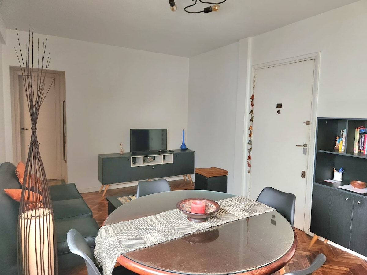 Popular Airbnb listing: Comfortable and quiet apartment in the Center in San Nicolás