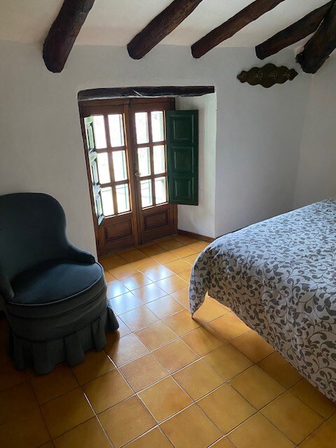 Საძინებელი პირველი სართული ორადგილიანი საწოლი 