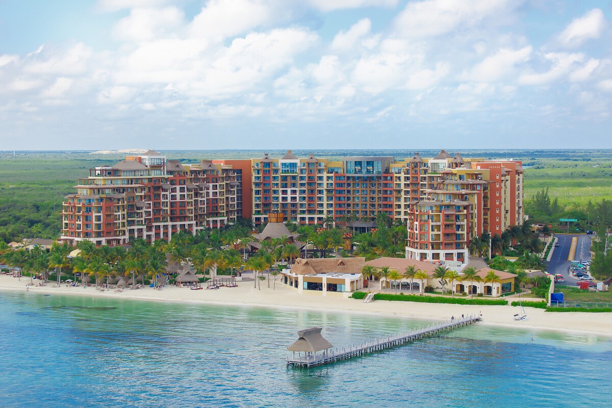 Hotel in Cancún — 3 bedroom vacation rental in 