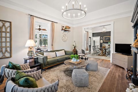 Top performing Airbnb: Templeton Guest House - historic gem next to park in Templeton