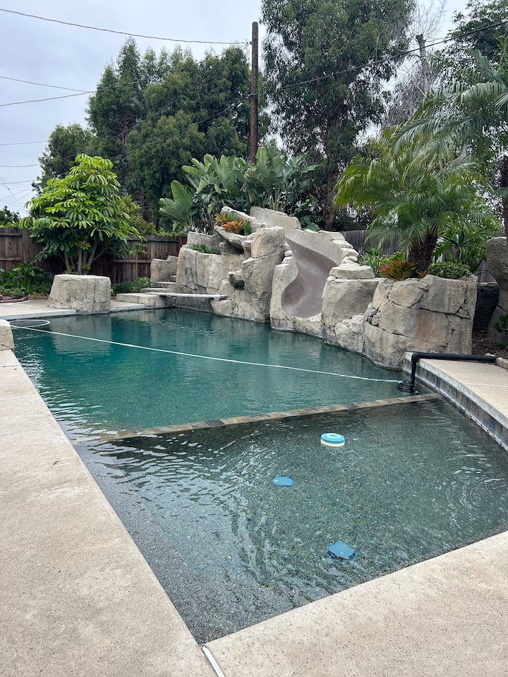 Spacious Vintage Vacation Home Near Disney/Beaches Houses for Rent in