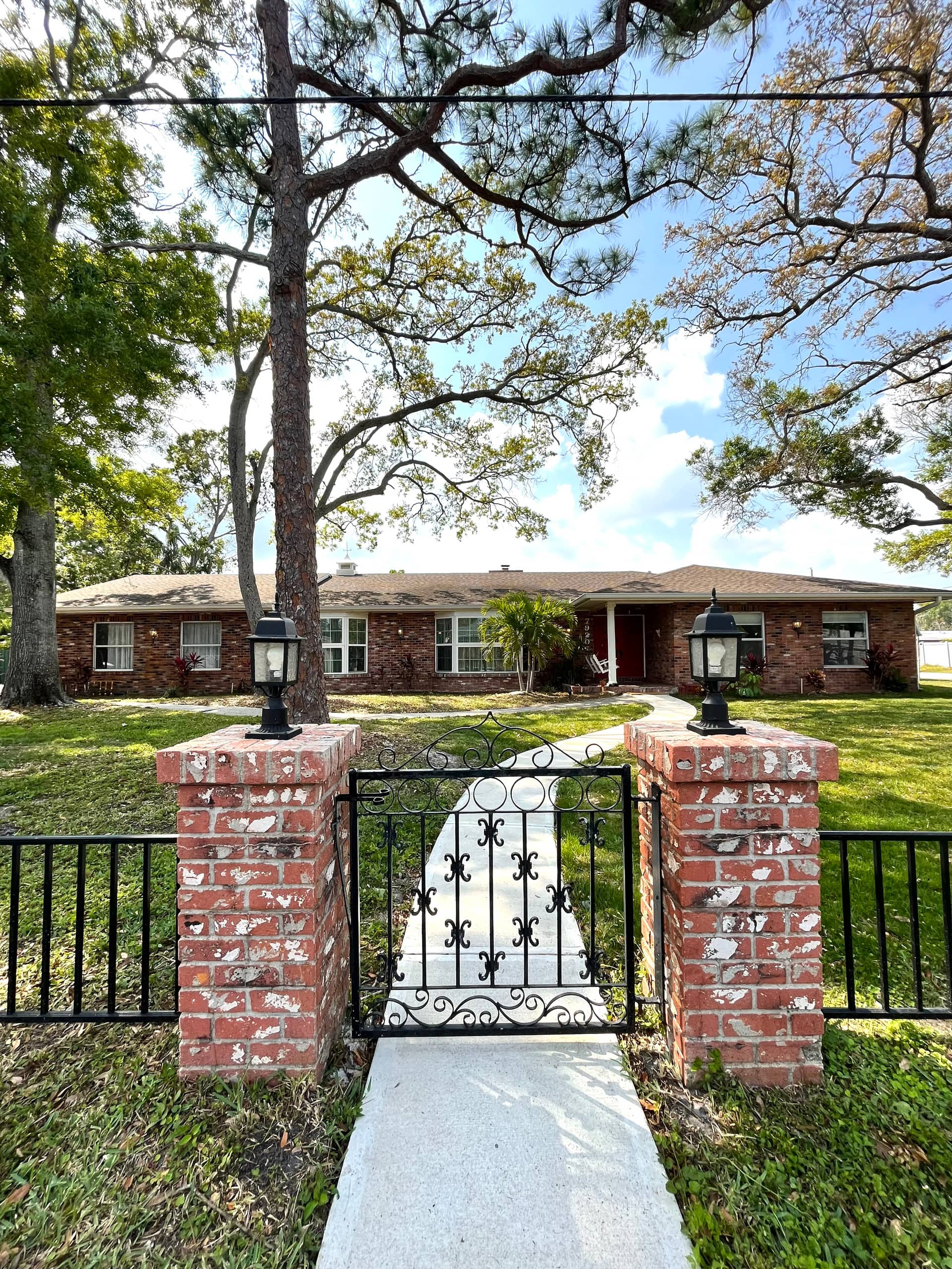 Paradise St. Pete Large Home