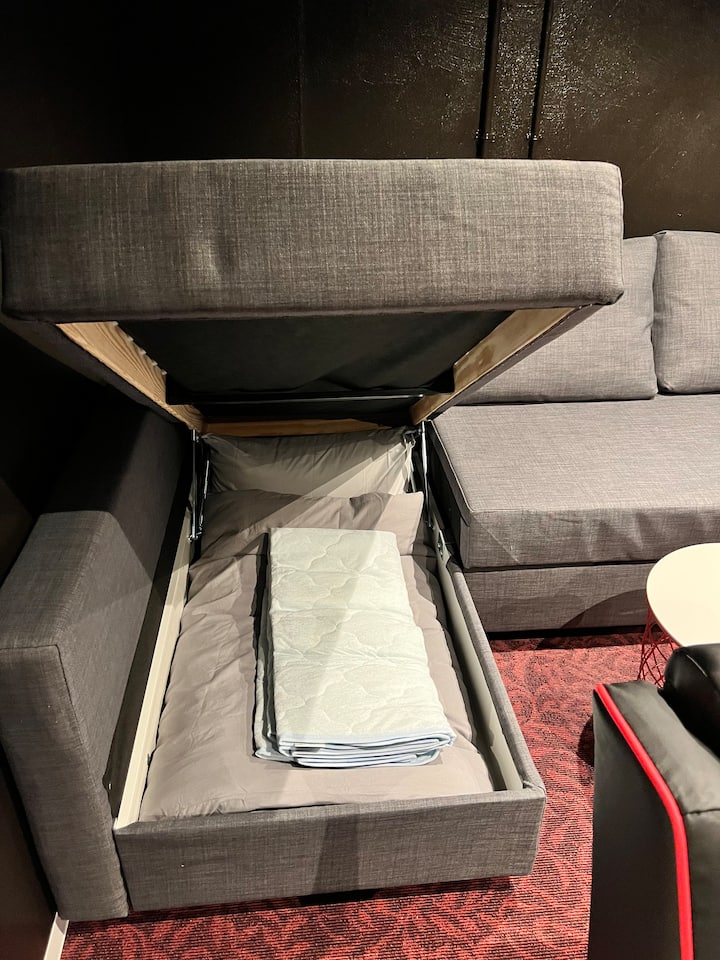 Съхранение на разтегателен диван с двоен размер