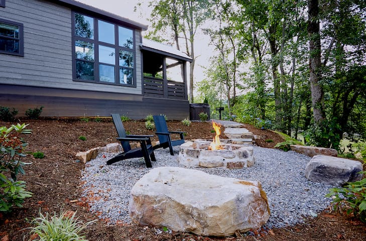 Asheville River Cabins Premium Riverview Cabin