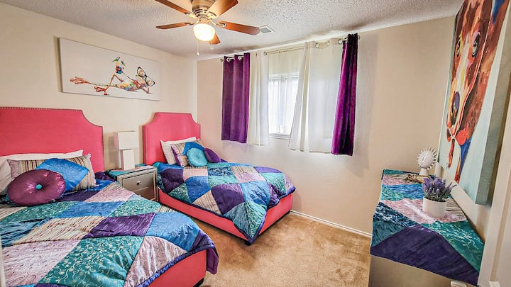 ห้องนอน 2 เตียงคู่