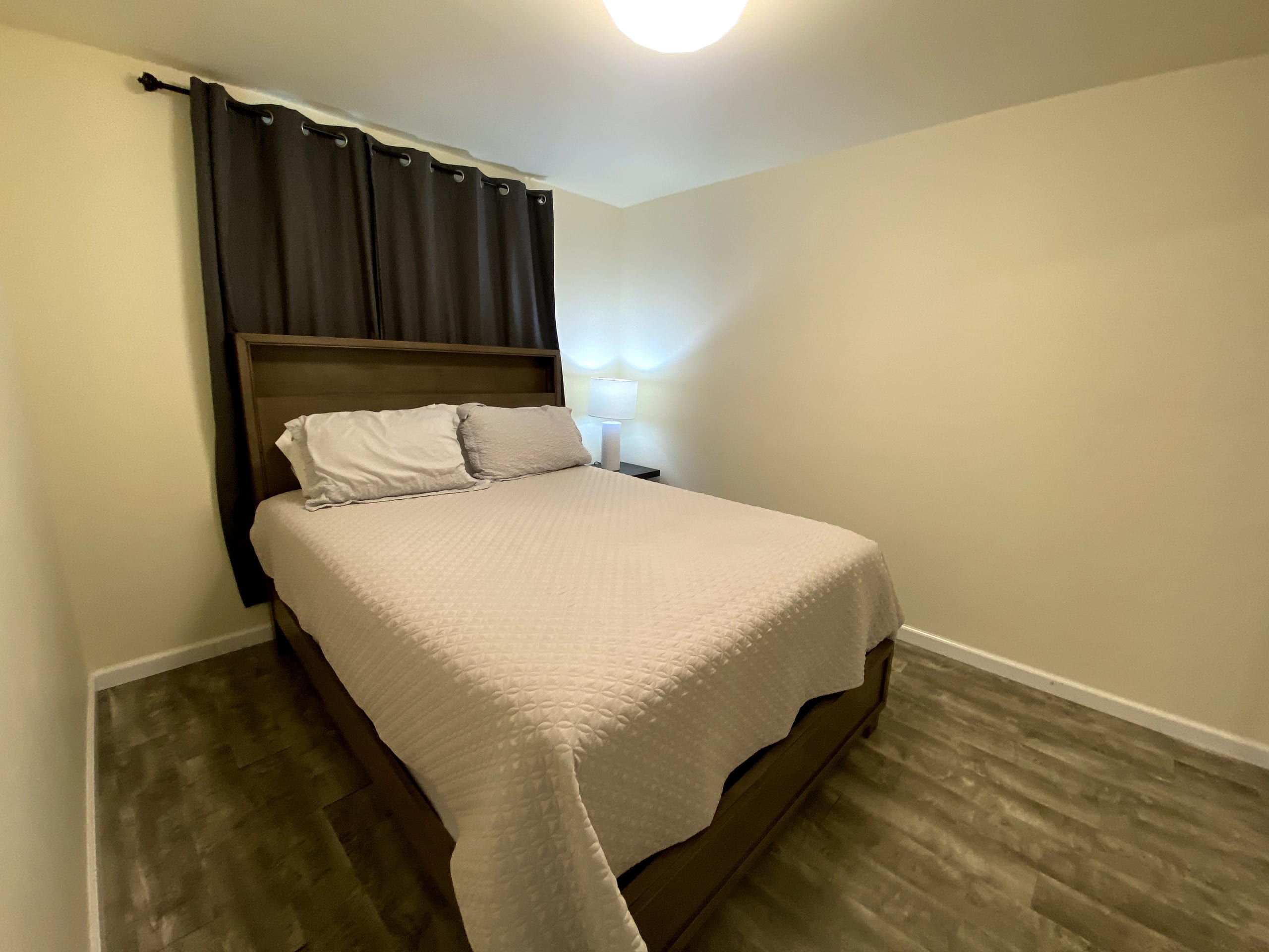 Lovely 1Br w/full size kitchen & free parking - Image 4