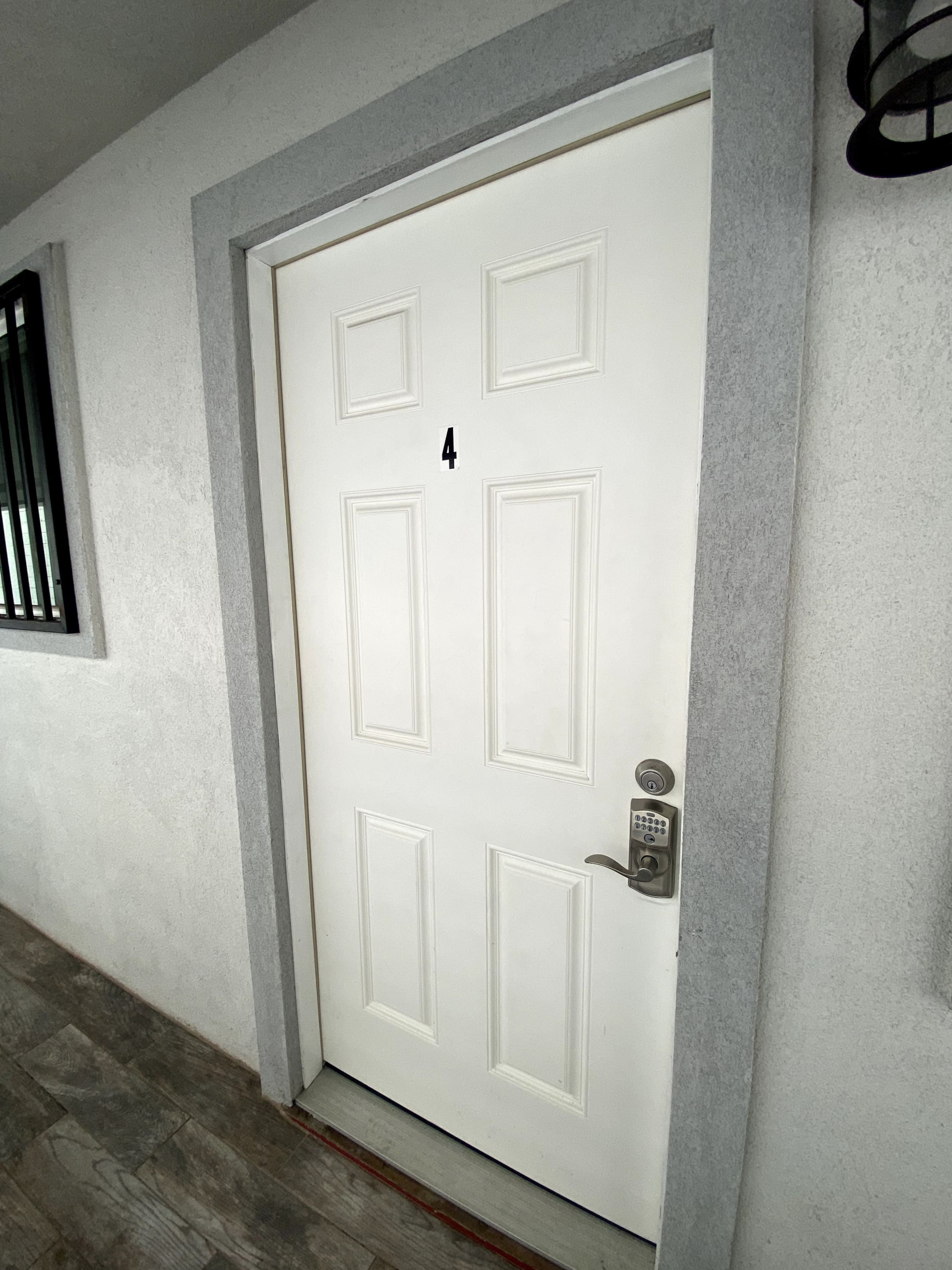 Lovely 1Br w/full size kitchen & free parking - Image 6