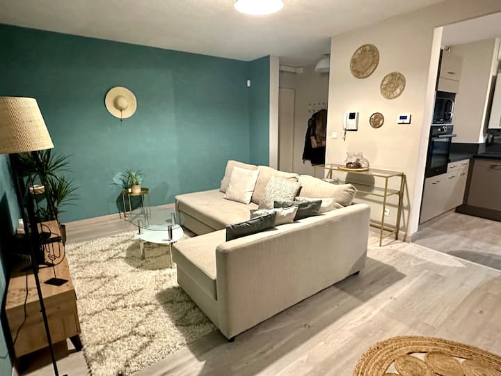 Charmant T2 Au Centre D’aubagne Avec Parking Privé - Aubagne