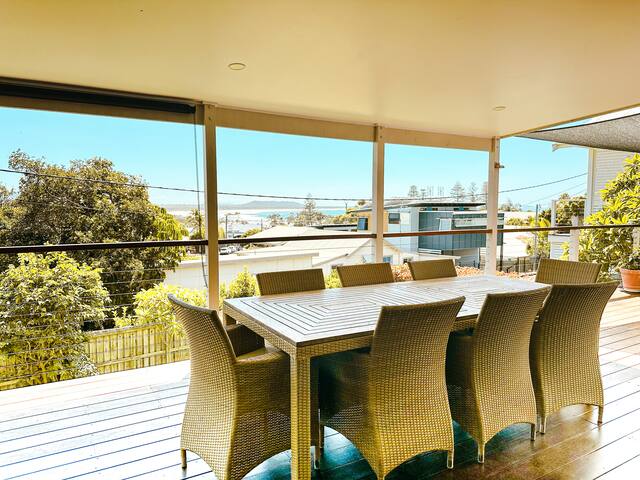 High Tide gallery image 2