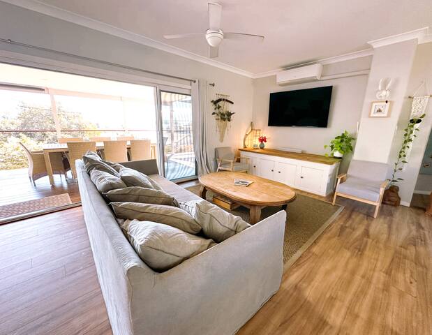 High Tide gallery image 4