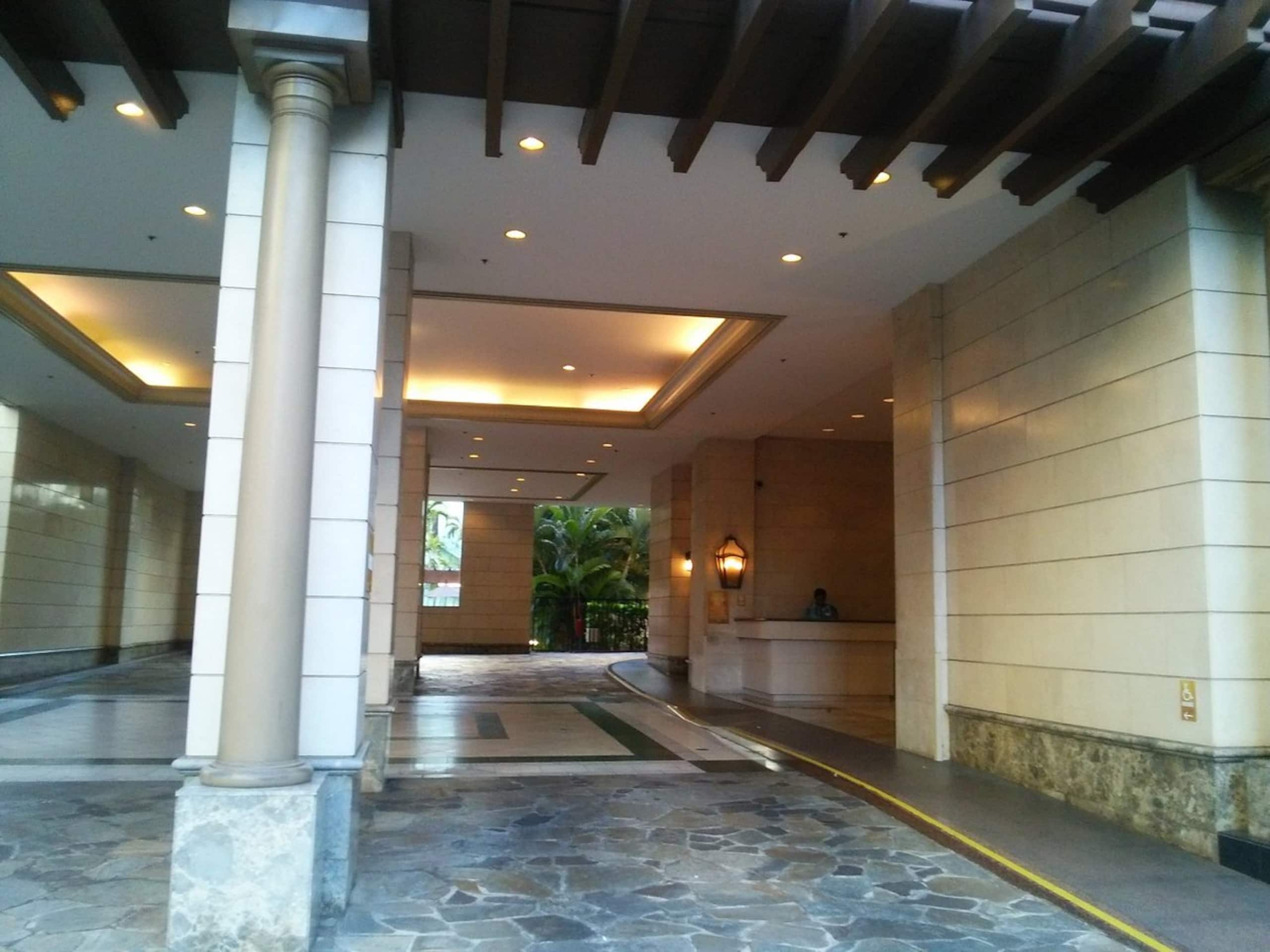 Hotel in Honolulu · ★4.93 · 1 bedroom · 2 beds · 1 private bath - Image 42