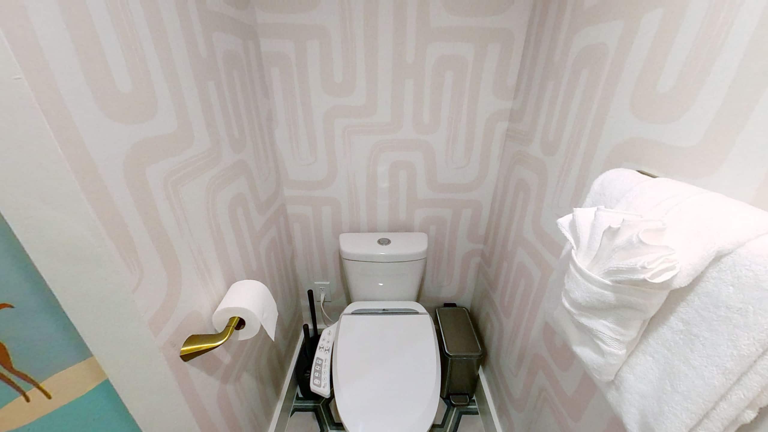 Hotel in Honolulu · ★4.93 · 1 bedroom · 2 beds · 1 private bath - Image 26