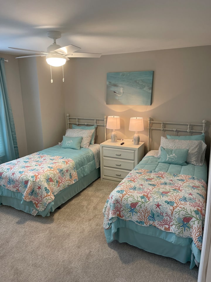 ห้องนอนที่ 2 เตียงแฝด 2 เตียง