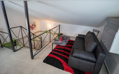 Successful Airbnb property: New bright studio apt free fast WIFI parking A/C in Mjesni Odbor Drenova