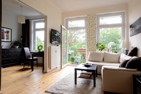 Top Airbnb: Beautiful and quiet old building apartment in Winterhude