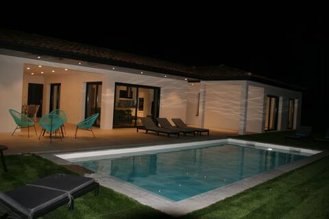 Villa with heated pool