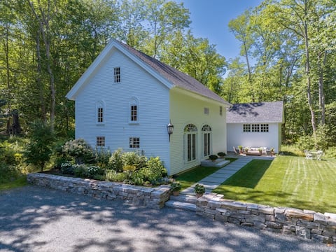 The Barn Owl downtown Blue Hill