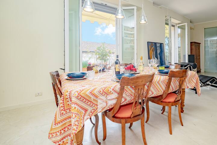 Penthouse con Terrazzo nel Cuore di Milano – Duomo gallery image 4