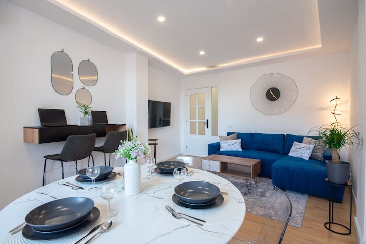 Family flat second line to the beach Poblenou area