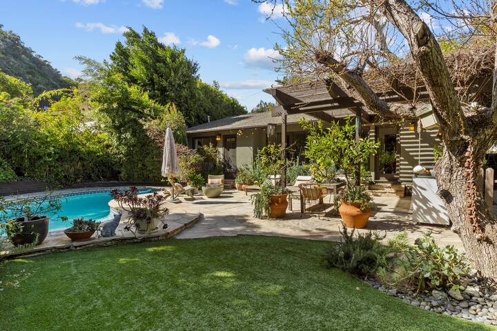 Charming Beverly Hills Oasis gallery image 5