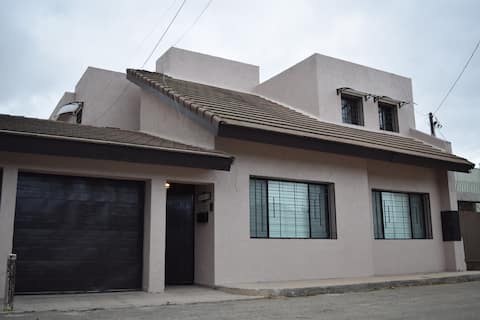 Spacious Casa Zona del Campestre