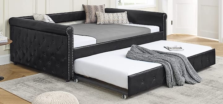Denná posteľ s A Trundle, drevená konštrukcia čierna PU kožená čalúnená rámová posteľ v plnej veľkosti s dvojitou rolkou Trundle,