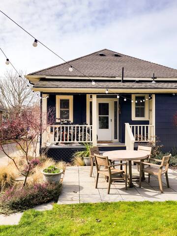 The Lilypad – 2br urban oasis gallery image 3