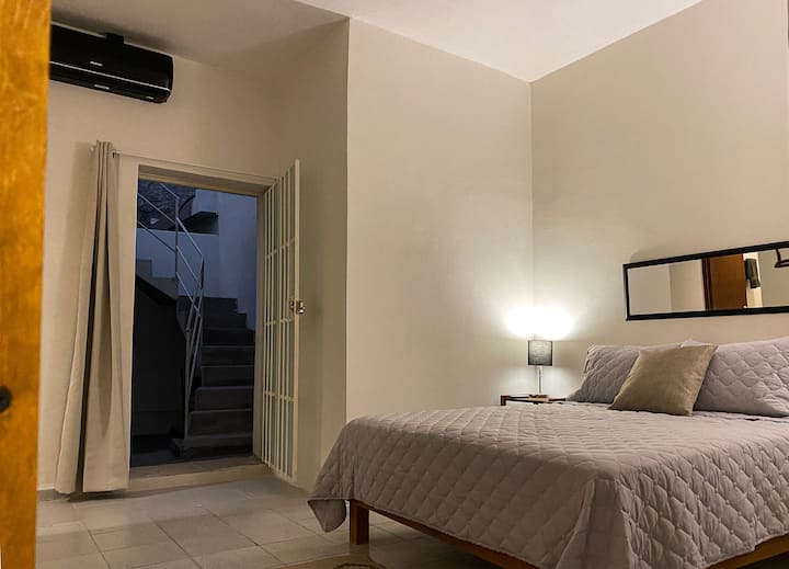 საძინებელი 1 სააბაზანოთი