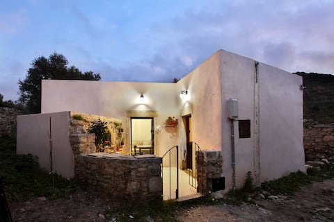 Popular Airbnb listing: Etia House in Historic Village, Sitia Crete in Δήμος Σητείας
