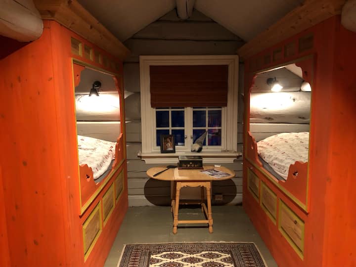 2 × 120 سم. شخصان بشكل مريح، أو زوجان.