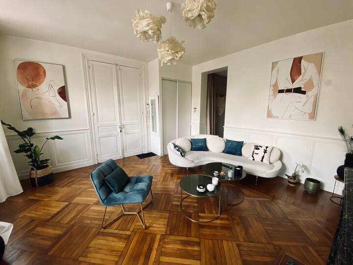 Call Haussmannien apartment Apartments for Rent in Bordeaux, NouvelleAquitaine, France Airbnb