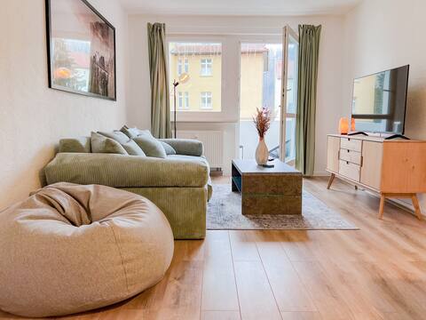 *New* Parking, WiFi, 4 people