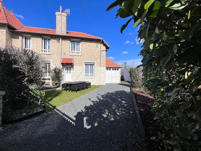 Guest favorite listing in Caen