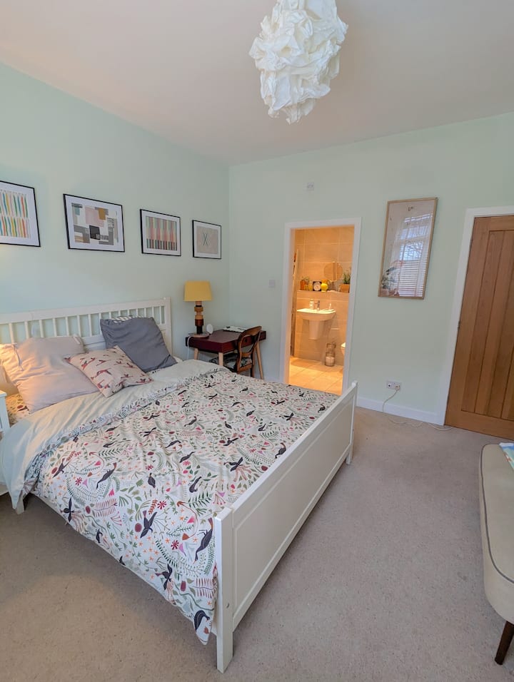 Ghorofa ya chini ya chumba cha kulala mara mbili