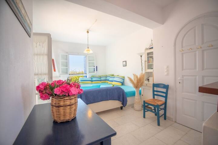 Villa Bougainvillia, Glyfada 4 bed beach house gallery image 4