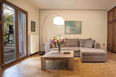 Popular Airbnb listing: Cozy & beautiful villa "Armonia" in Vourvourou in Δήμος Σιθωνίας