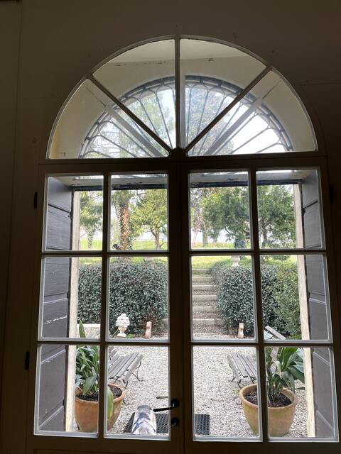 Apartment in villa with garden