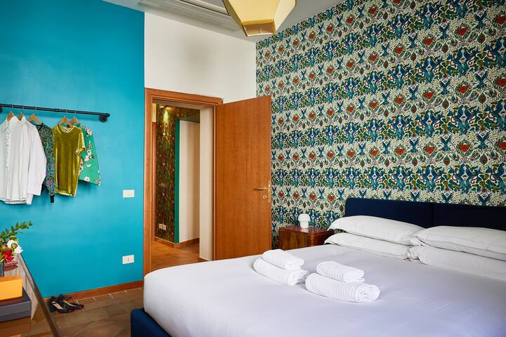 Elegant Home Near Navona Square Center of Rome gallery image 5