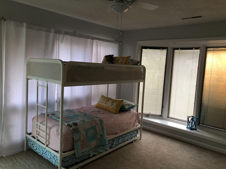 Kids room.  Sleeps 3
Twin Bunk Beds, & Twin trundle bed. 
Dresser
Closet 
Lake View
