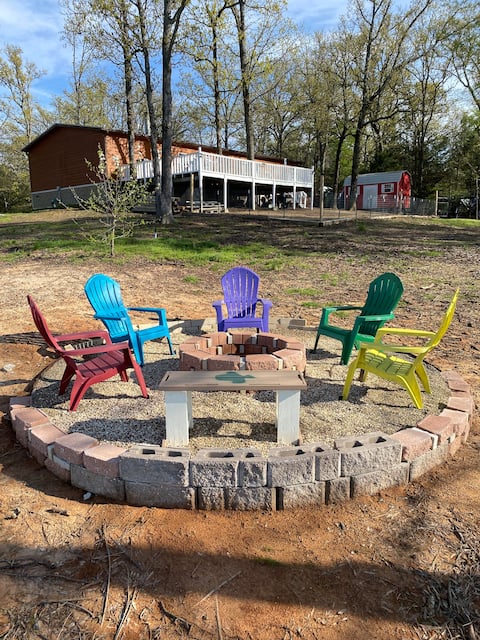 2 Acre Lake Front ~Deck~Dock~Kayaks~Beach~Campfire