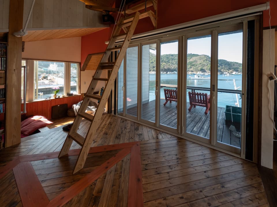 An owner-built villa on Toda harbour, Toda, Numazu, Shizuoka, Japan, photo 6 of 10