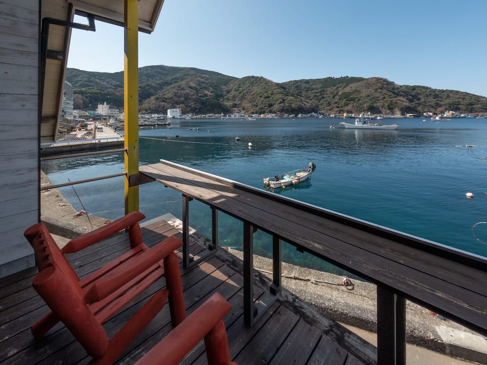 An owner-built villa on Toda harbour, Toda, Numazu, Shizuoka, Japan, photo 8 of 10