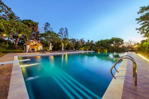 Exclusive Use of 4 Hectare Pintoresco Estate