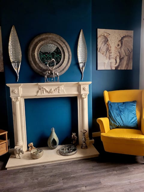Popular Airbnb listing: * Contractor Friendly* No 1 The Terrace Apartment in St. Helens