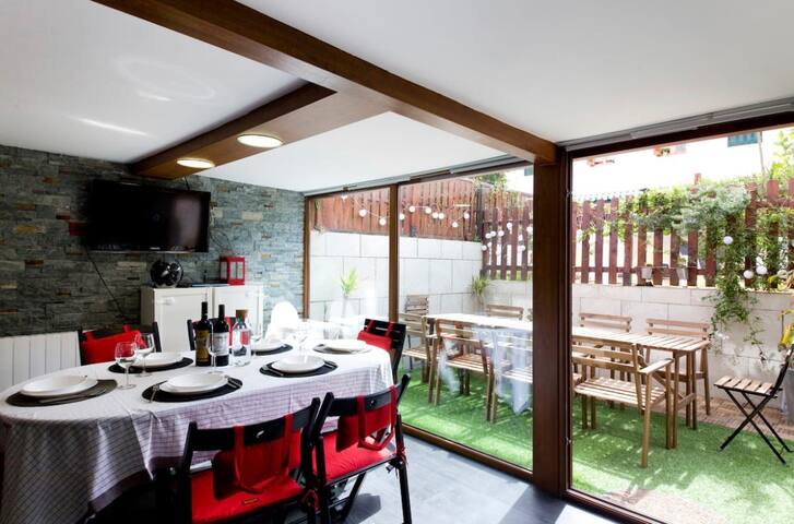 Casa adosada playa/centro ciudad #NO PARTY# gallery image 3