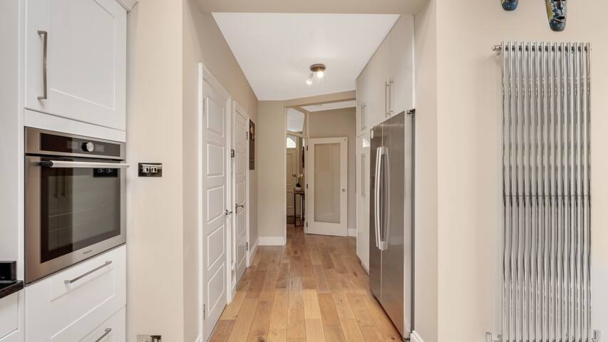 Cosy Comfortable Family home gallery image 4