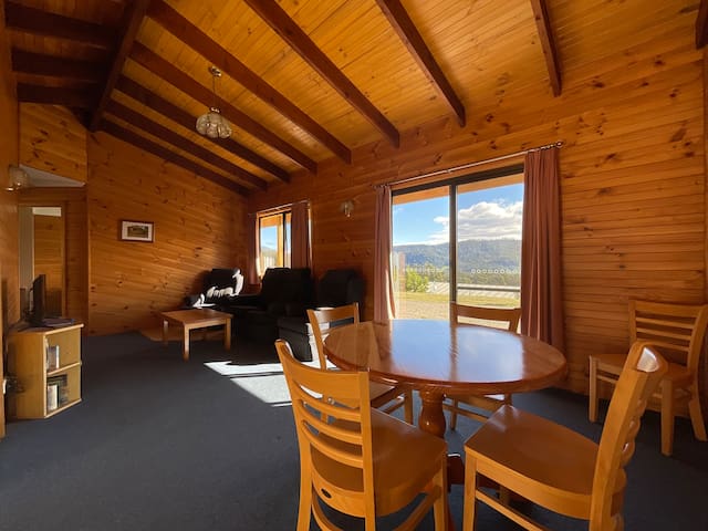 Silver Ridge Retreat Spa Cabin+ heated pool+