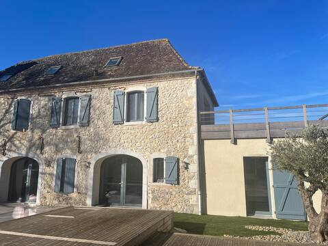 Beautiful renovated duplex apartment in Béarn
