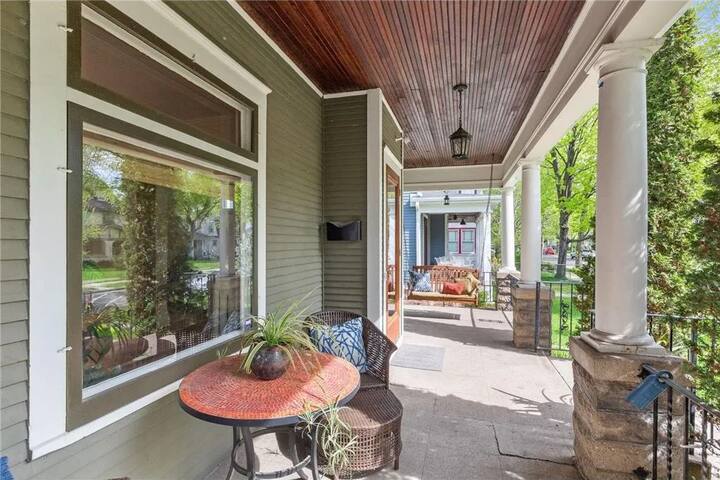 Luxury 6BR/5FB w/- steam sauna by Lake Bde MakaSka gallery image 3