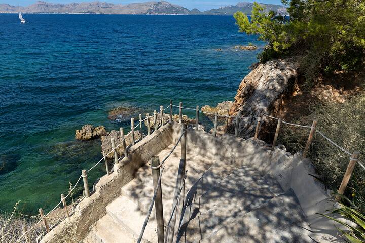 Es Balcó, exclusive Villa with private Beach gallery image 5